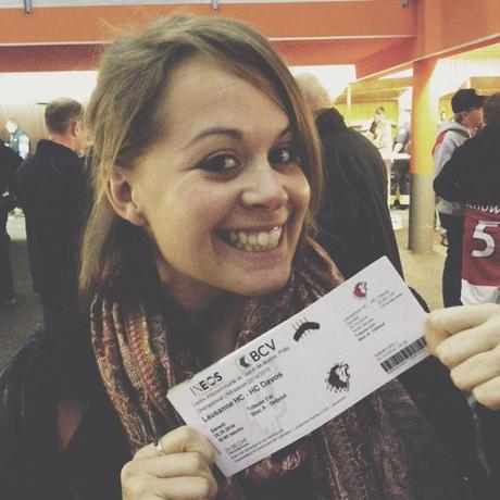 Envie d’une expérience unique ? Assistez à un match de Hockey sur Glace photo-hockey-sur-glace-lausanne-suisse