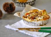 Tartelettes potimarron poire, crème chèvre brisures châtaignes grillées