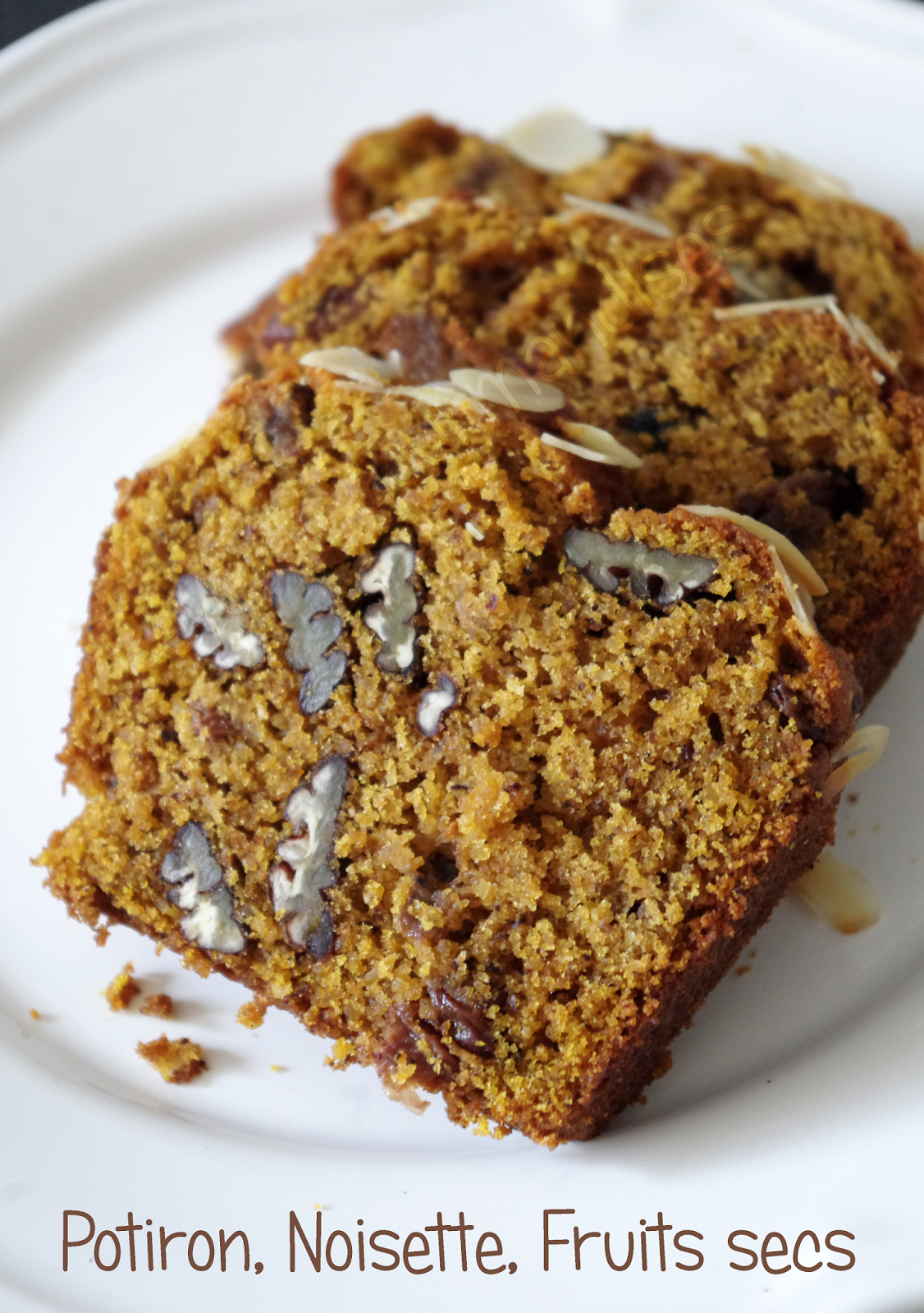 Cake automnal (Noisette, pécan, raisins secs et un ingrédient surprise ;) )