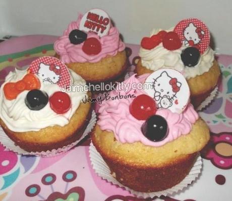 http://www.jaimehellokitty.com/images/articles25/cupcakes1.jpg