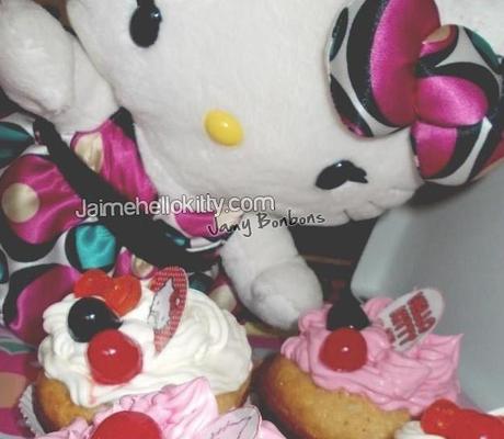 http://www.jaimehellokitty.com/images/articles25/cupcakes3.jpg