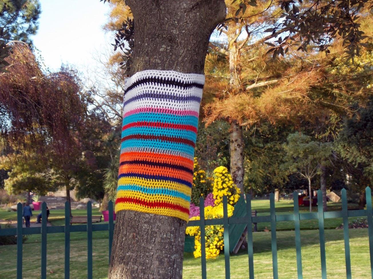 avec les pompons, avec les pompons, avec les...