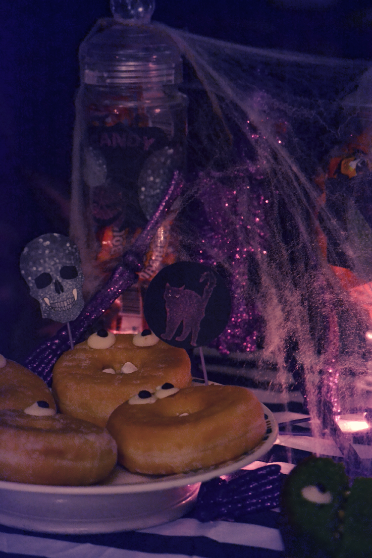 halloween sweet table donuts monster
