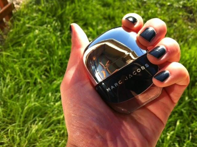 Joli petit vernis, joli, joli...