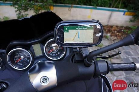 Un support moto ou scooter étanche pour l’iPhone 6