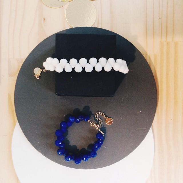 Big bracelet #gemstones #pierres #bracelet #white #blue #gold...