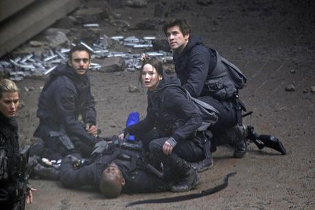 Bande annonce et Photos de Hunger Games La Révolte Partie 1