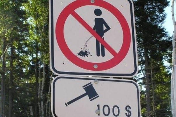 J'aime pas les gens qui font pipi dans la rue (par exemple). Je les admoneste en leur indiquant la distance qui les sépare de la plus proche sanisette gratuite, et leur rappelant que ce sont les animaux qui urinent en public. En réponse ils m'insultent, manifestant ainsi la supériorité du porc sur l'homme.