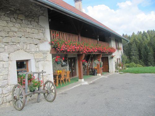 voilà les environs de cette Auberge