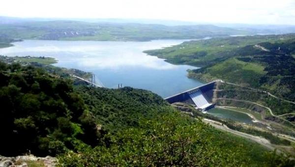 L'Algérie se lance dans la fabrication des dragues pour désenvasement des barrages