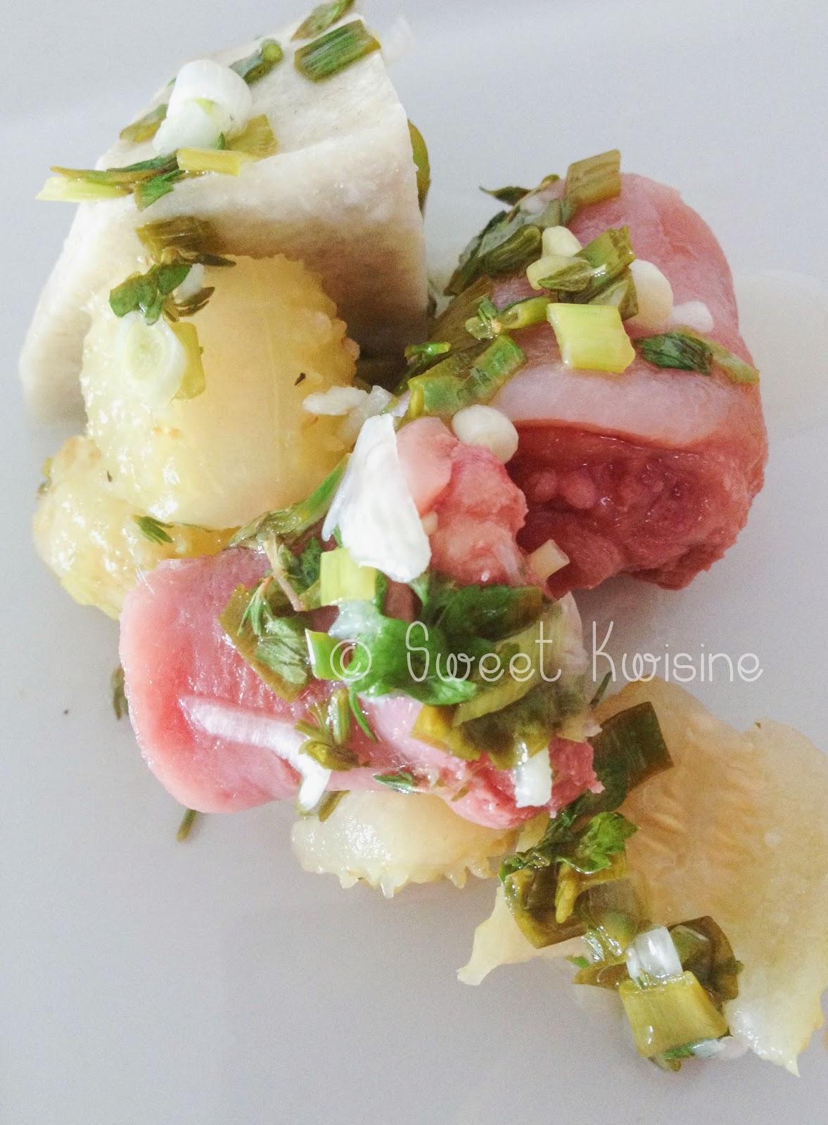 sweet kwisine, martinique, massissi, ti concombre, viande salee, salaison, queue de cochon, petit salé, dachine, taro, chou, sauce chien, piment, cuisine antillaise