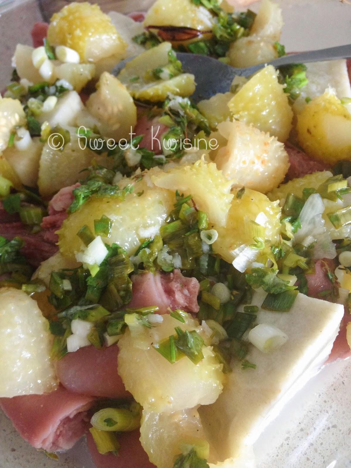 sweet kwisine, martinique, massissi, ti concombre, viande salee, salaison, queue de cochon, petit salé, dachine, taro, chou, sauce chien, piment, cuisine antillaise