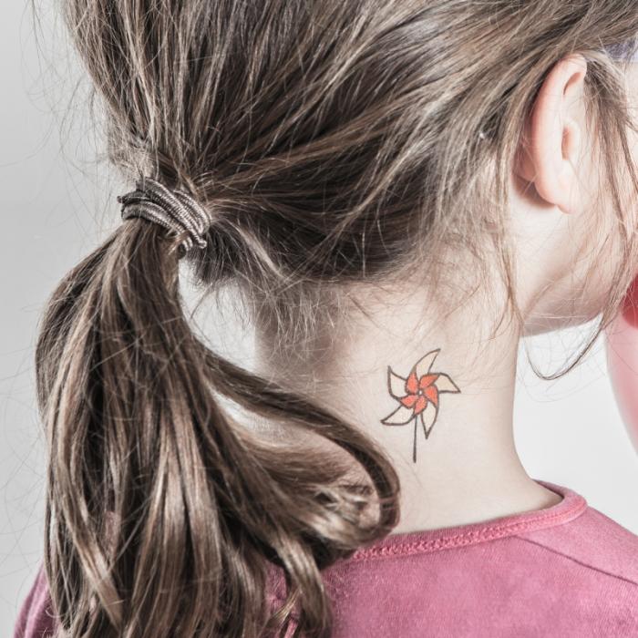 Beauté : les tatouages éphémères chics et rétros de △ Bernard Forever △ tattoo-un-an-moins-jeune-moulin-a-vent-de-papier-dans-le-cou