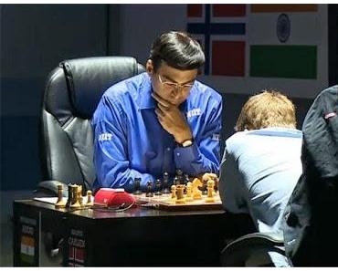 Carlsen gagne, Anand oublie Cxe5