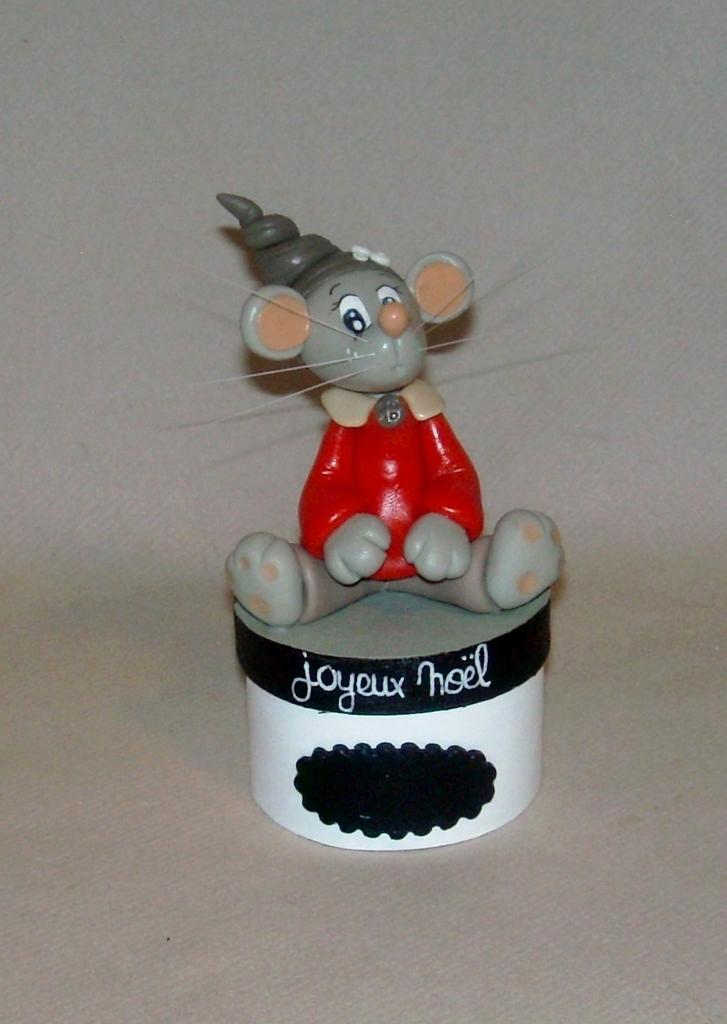 boite avec p'tite souris spécial Noël