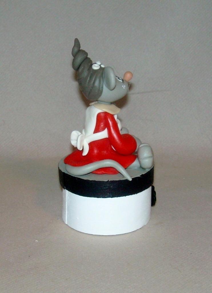 boite avec p'tite souris spécial Noël