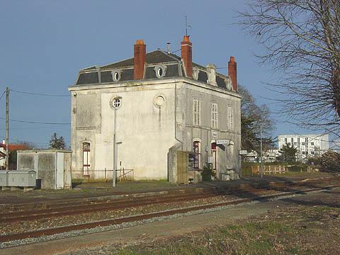 La gare de Marans en Charente-Maritime ne rouvrira pas en 2017 comme prévu