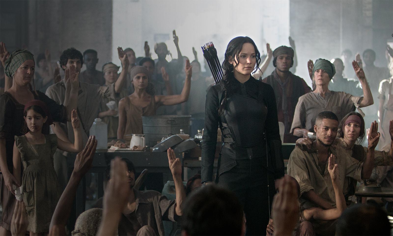 Hunger Games la révolte 1 Jennifer Lawrence Katniss [Critique] HUNGER GAMES   LA RÉVOLTE : PARTIE 1