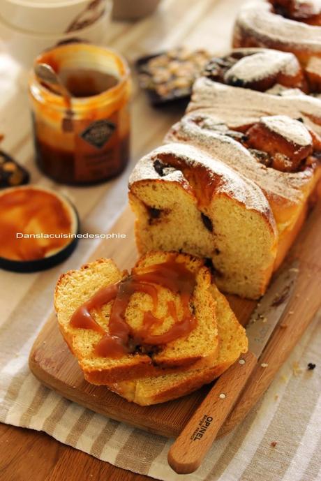 Brioche roulée au caramel et chocolat Brioche roulée au caramel et chocolat