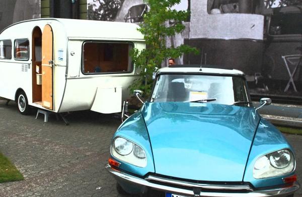 La caravane passe et la DS grince