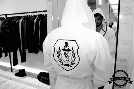 Les Terrasses du Port x Les Garçons en Ligne: Look THE KOOPLES SPORT