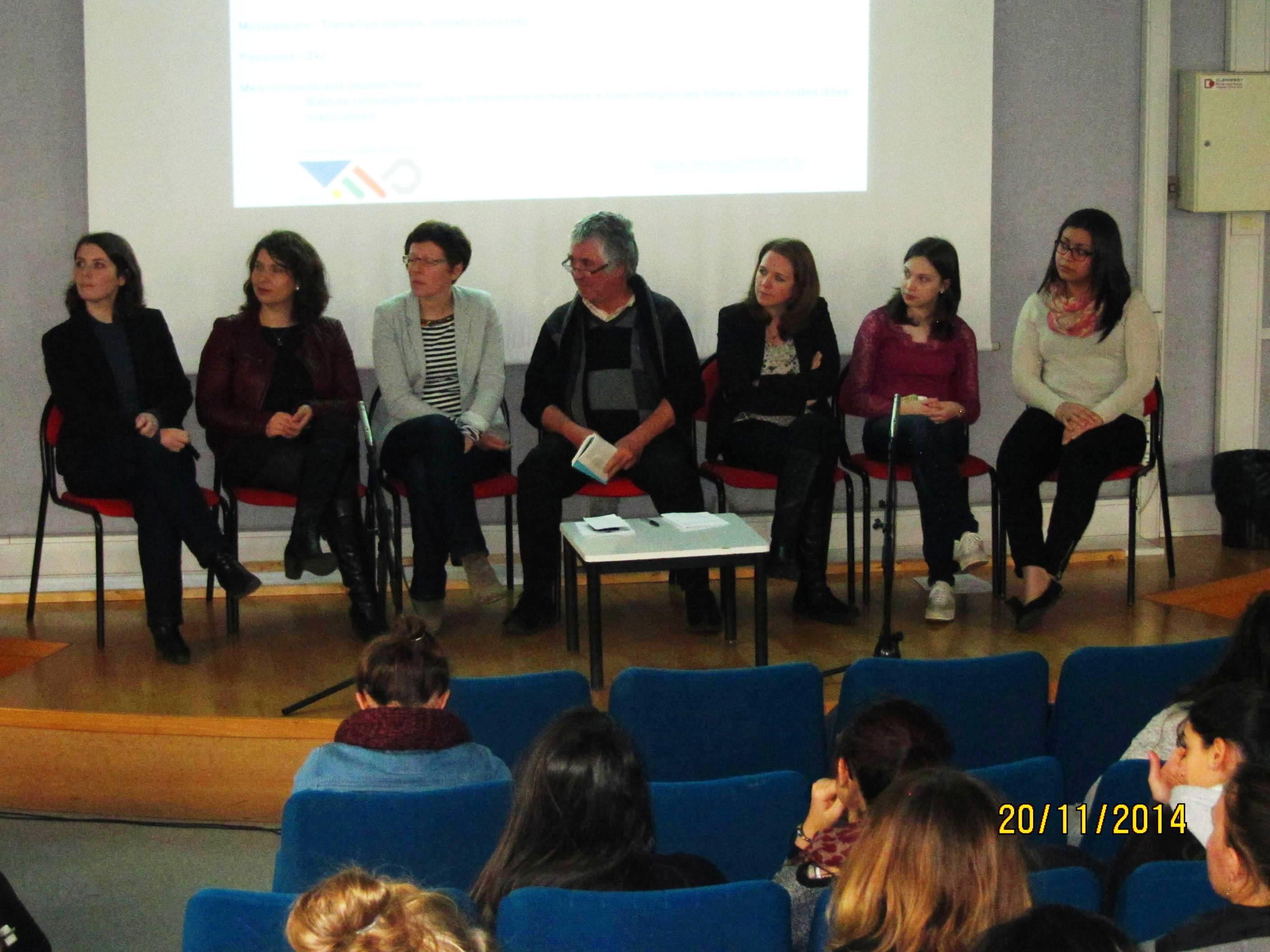 Journée des Sciences de l’Ingénieur au Féminin : une opératioion de sensibilisation des jeunes filles dans les lycées