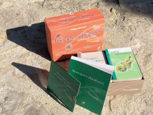 1 livre explicatif de 224 pages tout en couleur, 39 fiches des fleurs de Bach détaillées sur 4 volets, 1 CD audio de 77 minutes - Coffret Thérapies vibratoires et fleurs de Bach, Philippe Barraqué, éditions Médicis