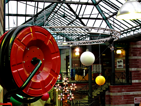 Aux Puces de Clignancourt, le marché Dauphine Aux Puces de Clignancourt, le marché Dauphine