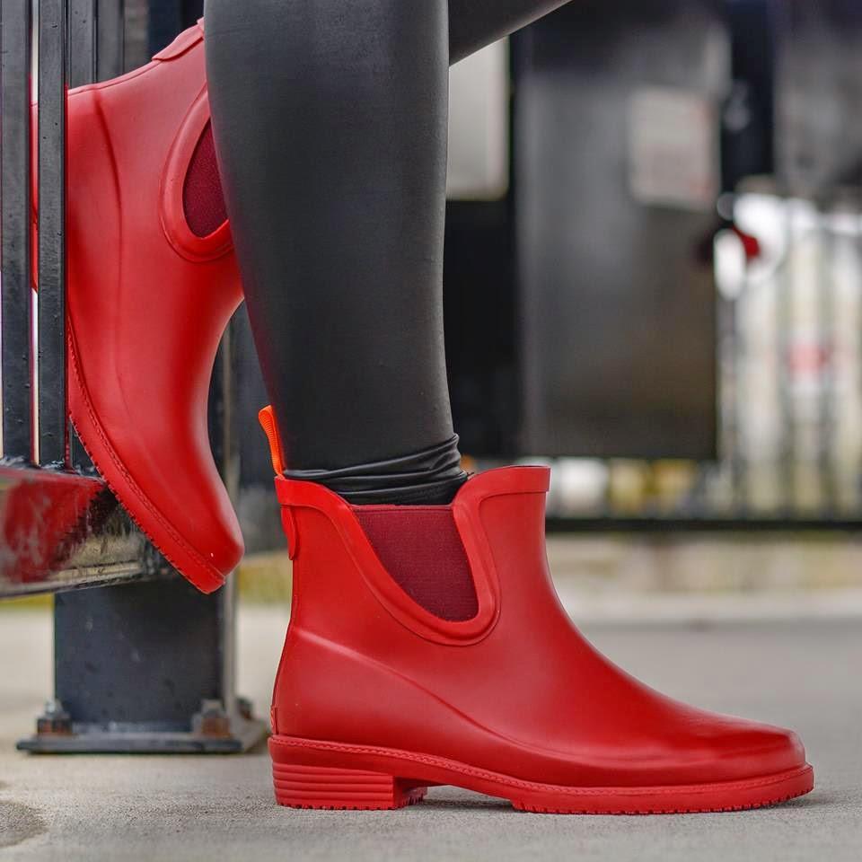 NaNa Toulouse x Swims: les petites bottes rouges NaNa Toulouse x Swims: les petites bottes rouges