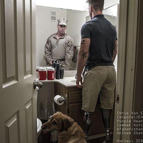 Voilà ce qui se passe quand un soldat se regarde dans un miroir !   Recently updated !
