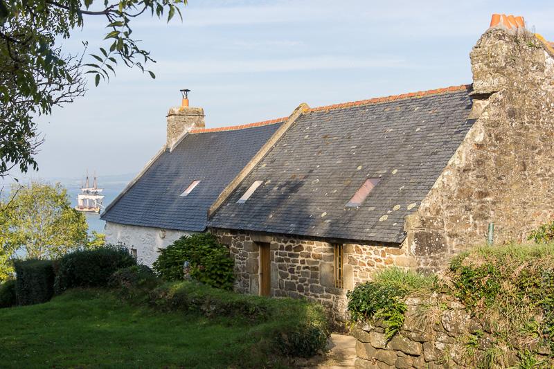 l'Hermione depuis les Plomarc'h à Douarnenez (5 photos)