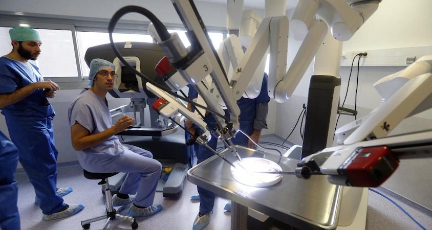 Médecine du futur : les robots deviennent chirurgiens