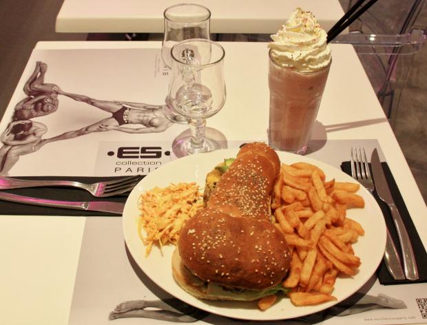 Le Tata Burger, Paris, France