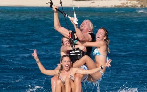 richard-branson-kite-surfing-3-girls
