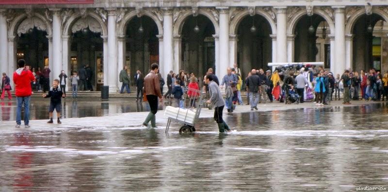 Piazza San Marco, les pieds dans l'eau...