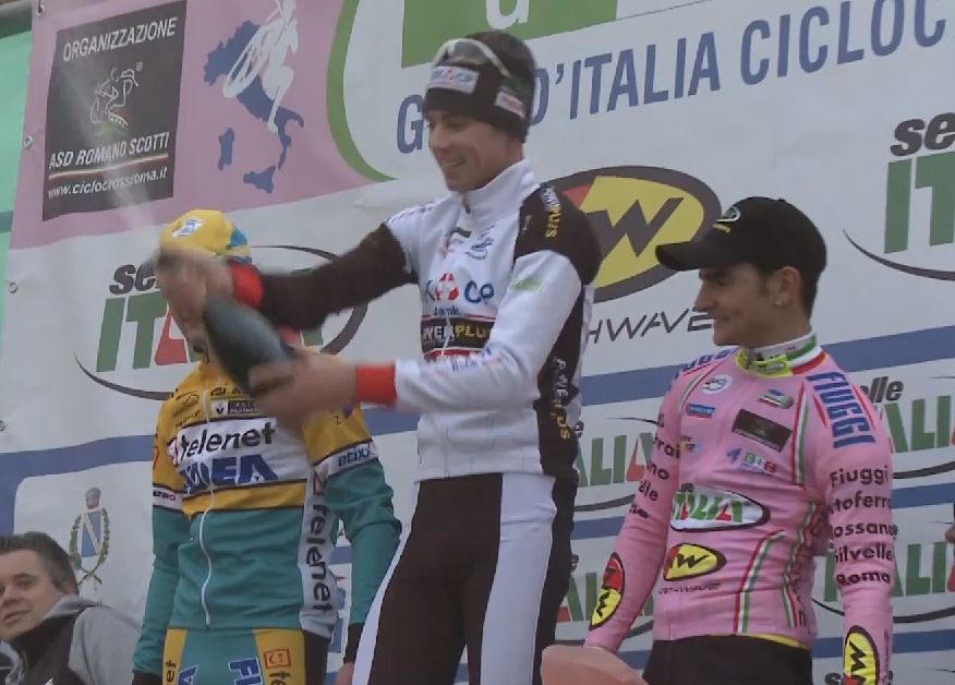Le podium de la 3eme manche du giro d'italie de cyclo-cross