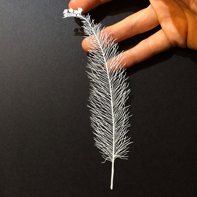 « Brave Bird » intricate paper art by Maude White