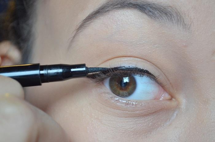 Des yeux de biche avec un liner à prix mini !