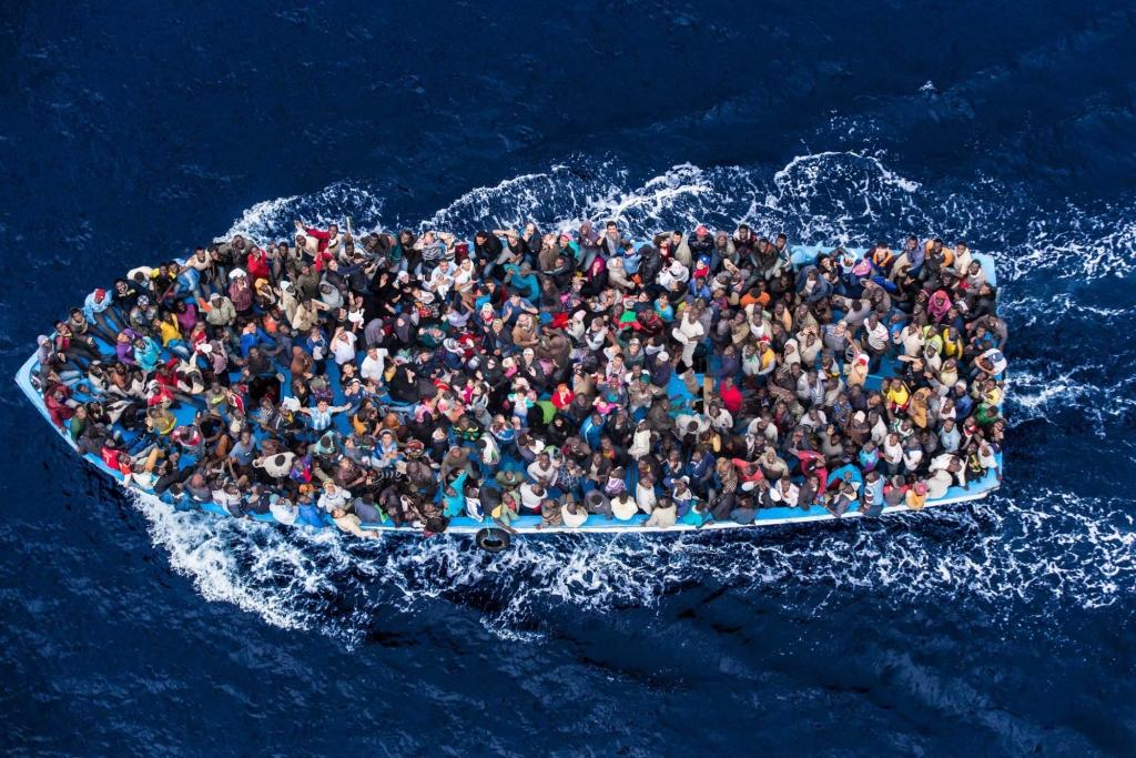 Italian navy rescue asylum seekers