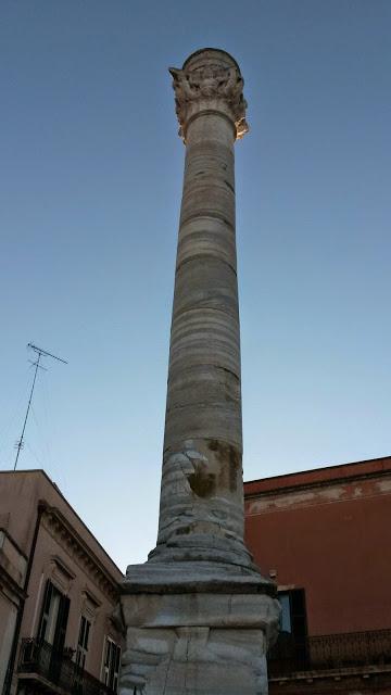 Via Francigena nel Sud, étape 18: jusqu'aux colonnes romaines