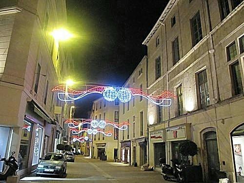 Une ville et ses guirlandes