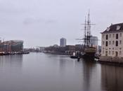 Dans port d'Amsterdam