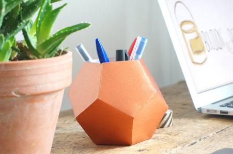 pot_crayons_zoom_bouillondepeinture