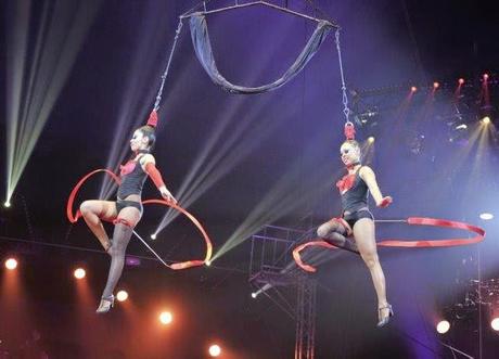 Le 25 décembre, le Cirque Krone ouvre sa saison d'hiver à Munich avec un tout nouveau programme.