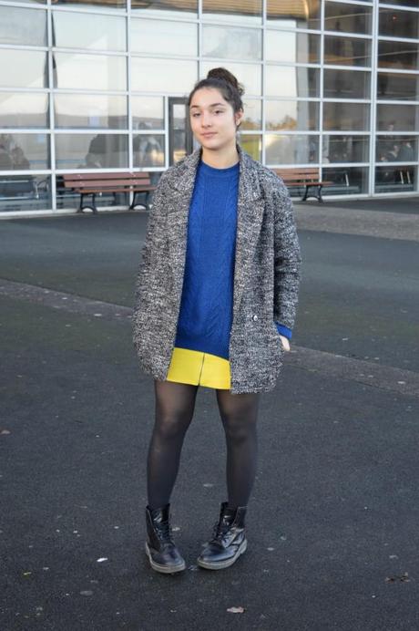 Jaune vif et bleu marine 3