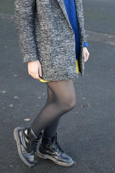 Jaune vif et bleu marine 6