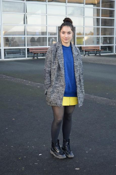 Jaune vif et bleu marine 1