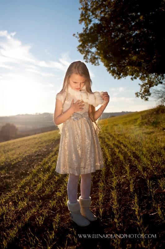 La petite séance photo d'enfant:  Angelina.