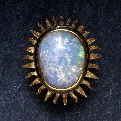 L'opale de feu: pierre mexicaine emblématique