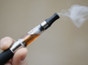 fumée e-liquide pour e-cigarette est-elle vapeur d’eau?